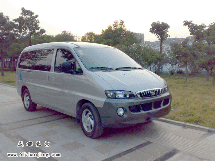 成都租瑞風商務(wù)車